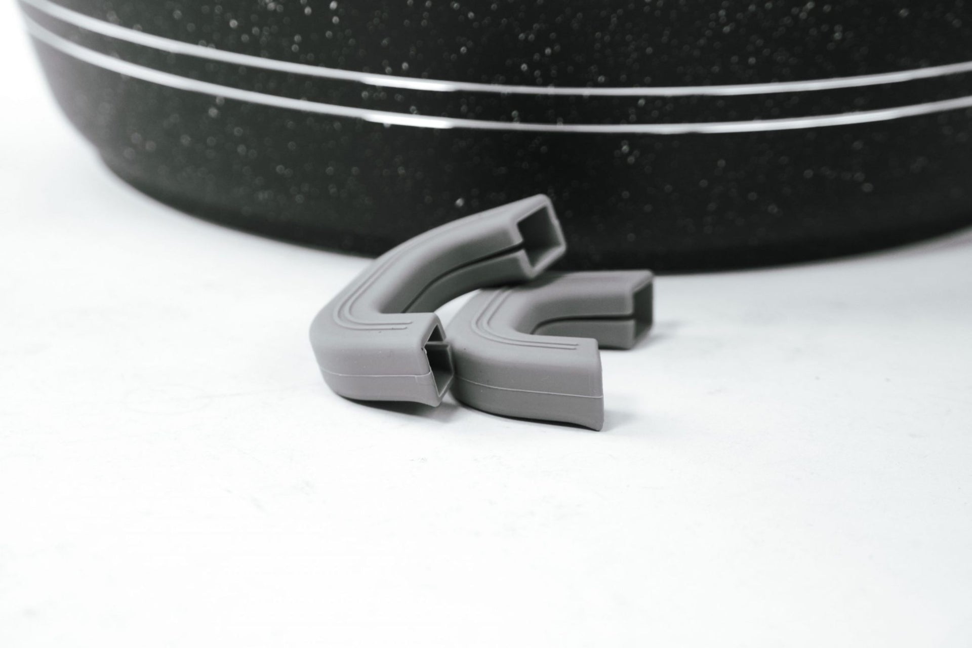 Set de cocottes Neumann 24 cm – 28 cm – 32 cm (12 pièces) 