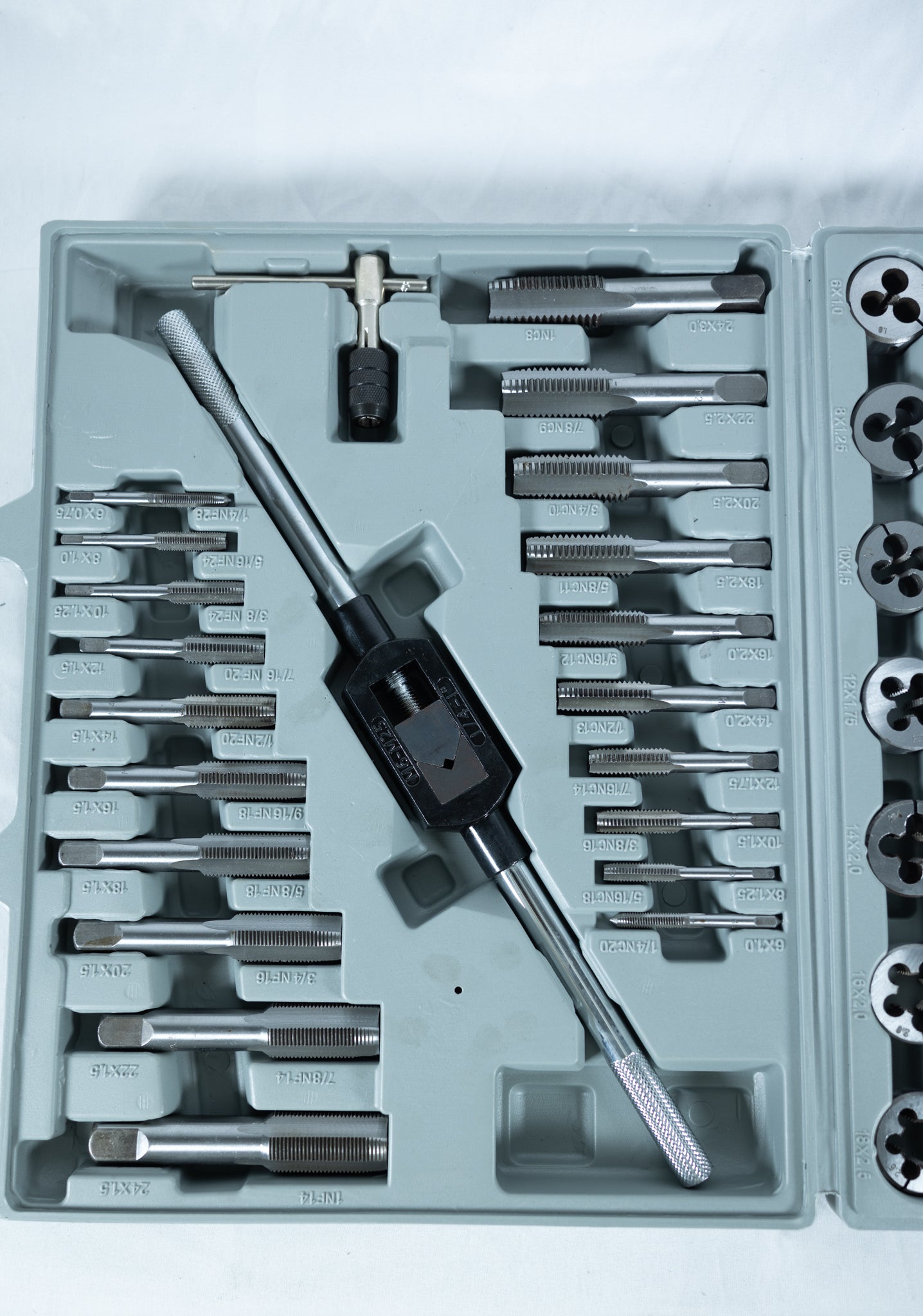 45Pcs Metric Tap And Die Set